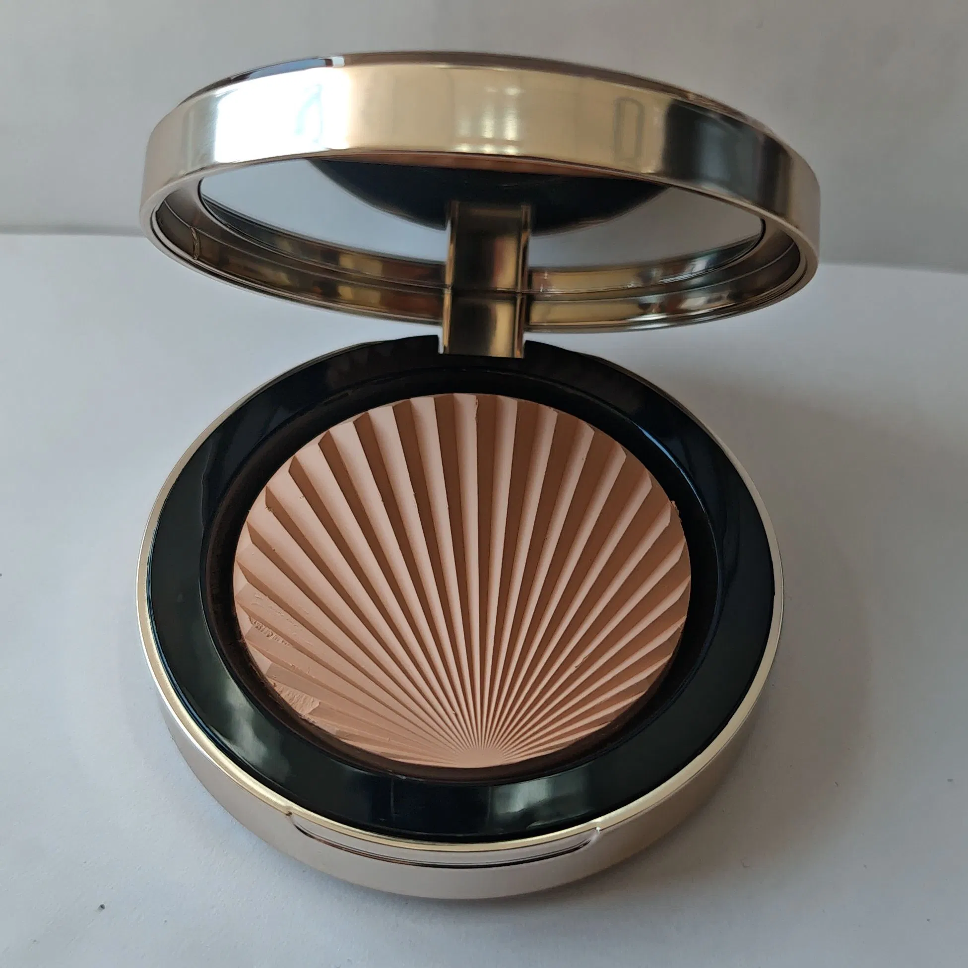 Herbal Radiant Skin Concealer for a Perfect Glow
