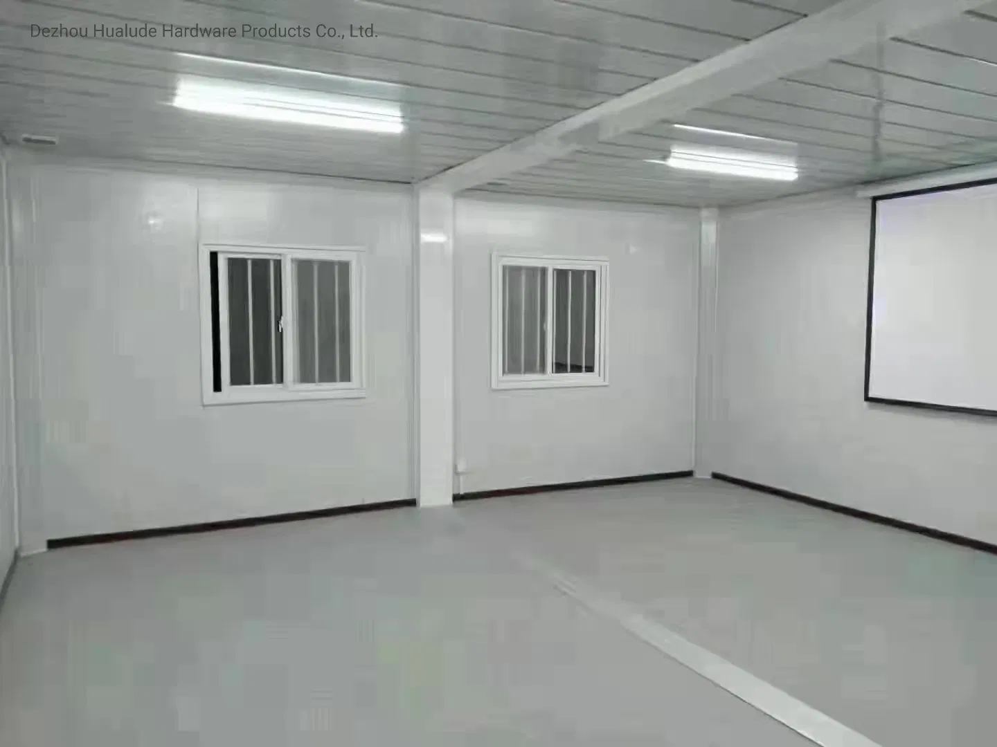 Versatile Compact House Design for Efficient Work Environments