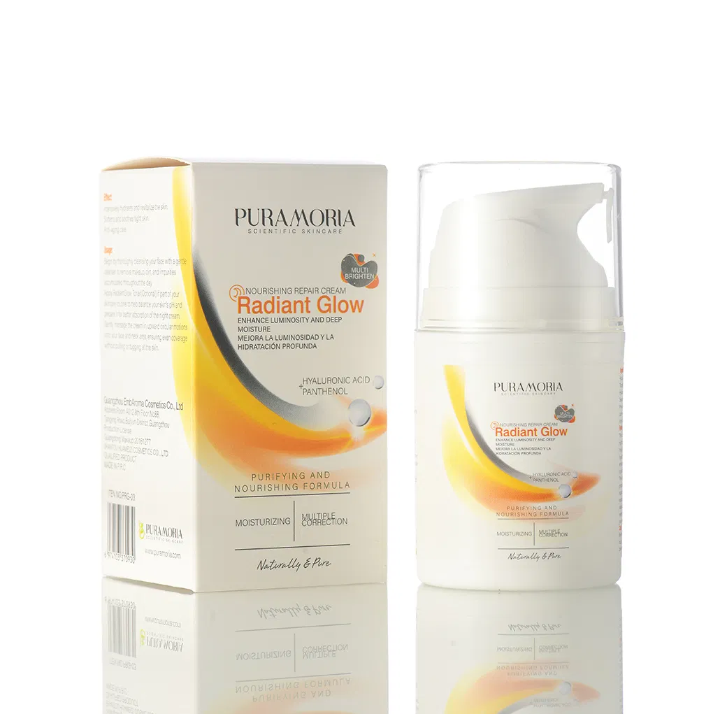 Brightening and Hydrating Face Cream with Hyaluronic Acid and Panthenol