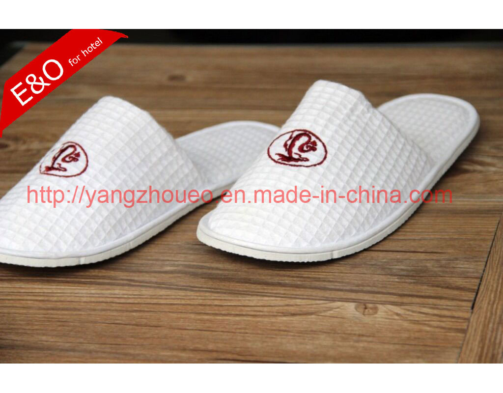 Hotel Amenities Hotel Supply Embroidered Waffle Ladies Slippers