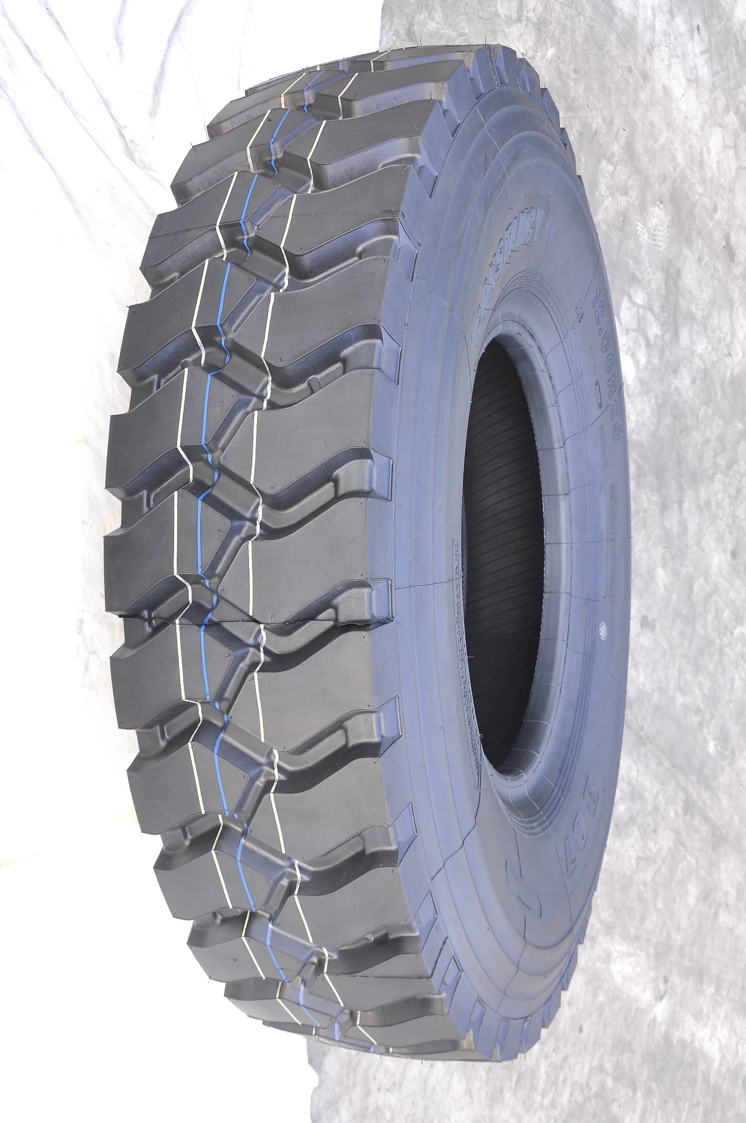 11.00R20 TBR Heavy Duty Long Mileage Truck Tire