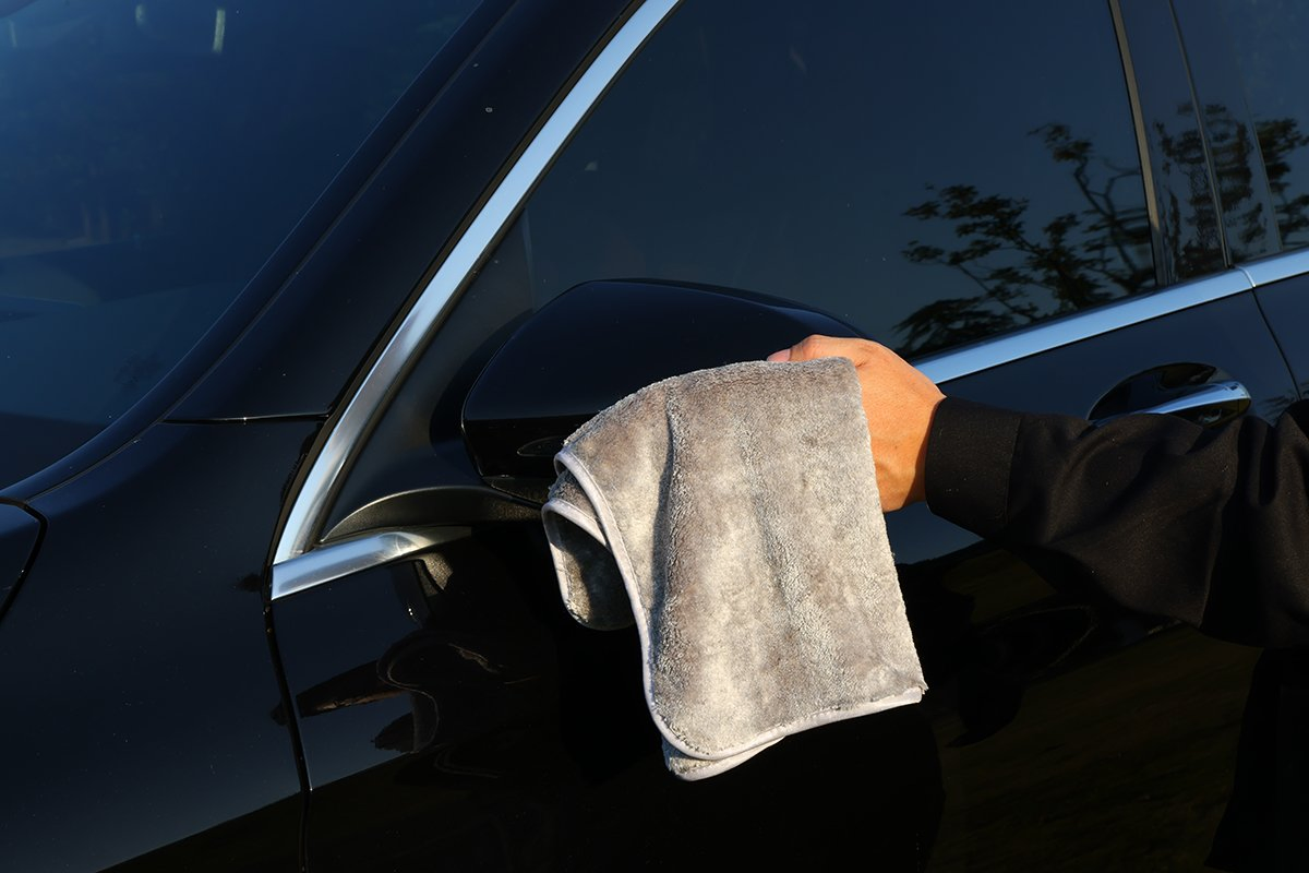 Fantasticlean Reusable and Washable 12PCS Microfiber Cleaning Towels Coral Fleece Microfiber Cloths for Car, House Green