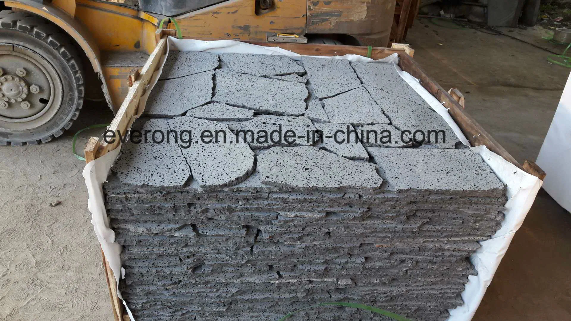 Natural Random Shape Lava Stone for Garden Step, Patio Landscaping