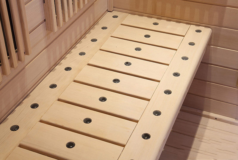 Большая инфракрасная сауна из массива дерева для дома
