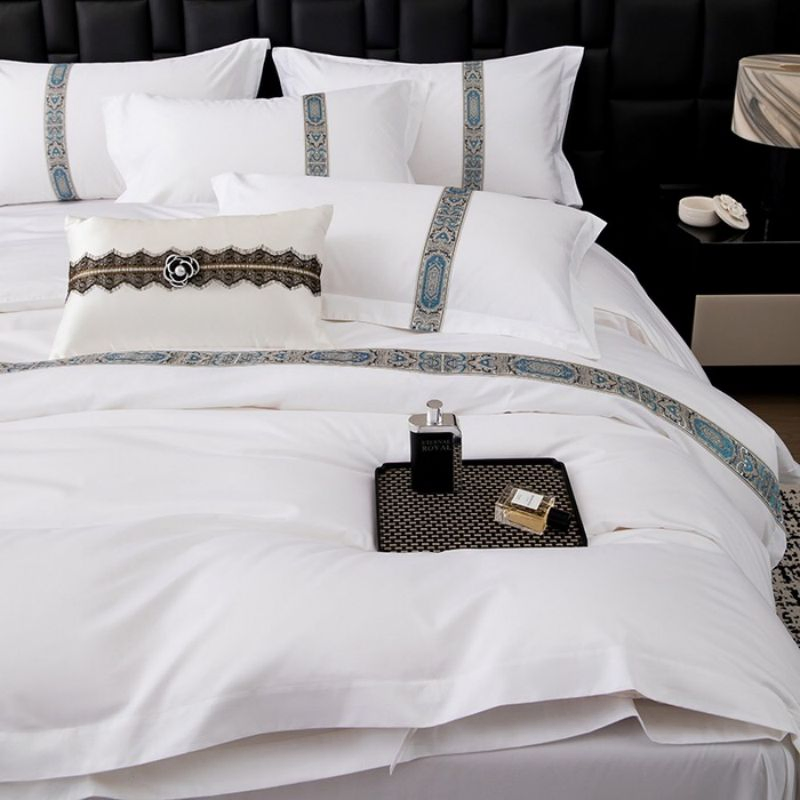 Custom 200tc 1000tc 5 Star Hotel Bed Sheets 4 PCS Embroidered Webbing Quilt Cover White 100% Cotton Hotel Bed Linen Duvet Cover Bedding Set