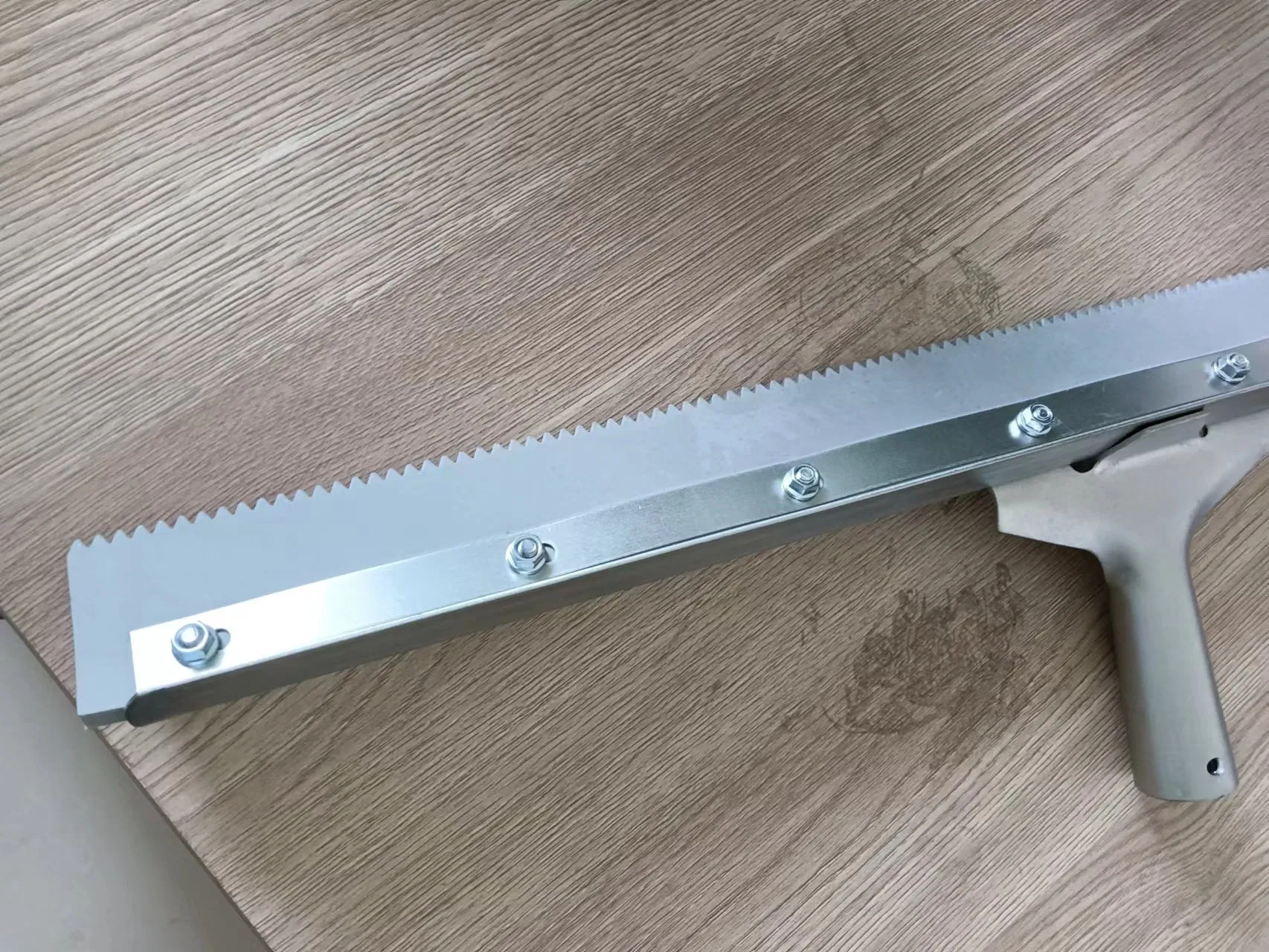 Rubber Notched Serrated Squeegee for Epoxy Coating