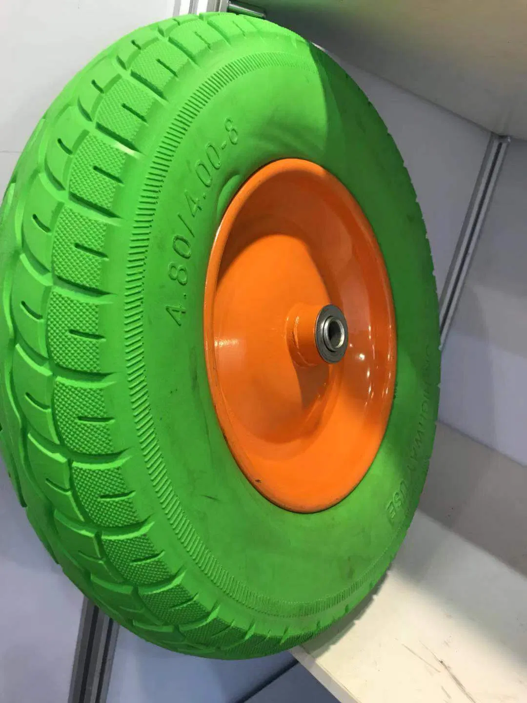 Flat Free PU Wheel with Diffirent Weight 2.50-4