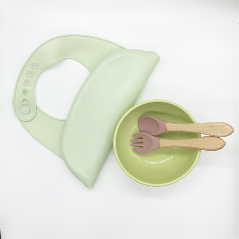 Soft Safe Custom Color Logo Silicone Baby Feeding Bowl Spoon Bib Fruit Feeder Set