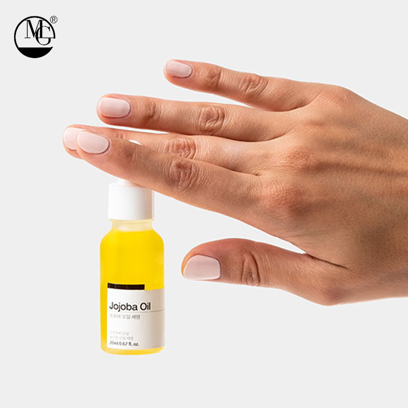 Non Greasy Jojoba Oil Essence Relieves Dry and Balances Oily Skin Essence