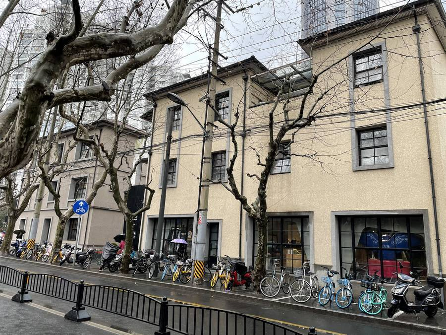 French Iron Carbon Steel Frame Grill Design and Customized Swing Arched Top 2 Glass Panel Door