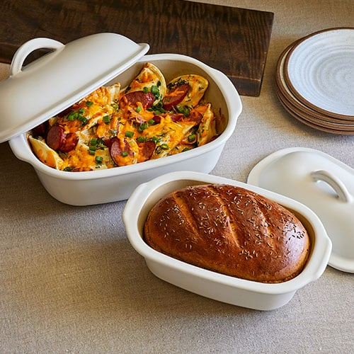 White Glaze on Surface Stoneware Deep Covered Bakeware with No Inner Glaze for Home Chefs