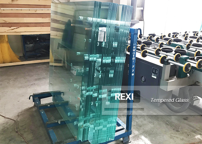 High-Quality 3mm-19mm Flat and Curved Tempered Double Glazing Glass  2.