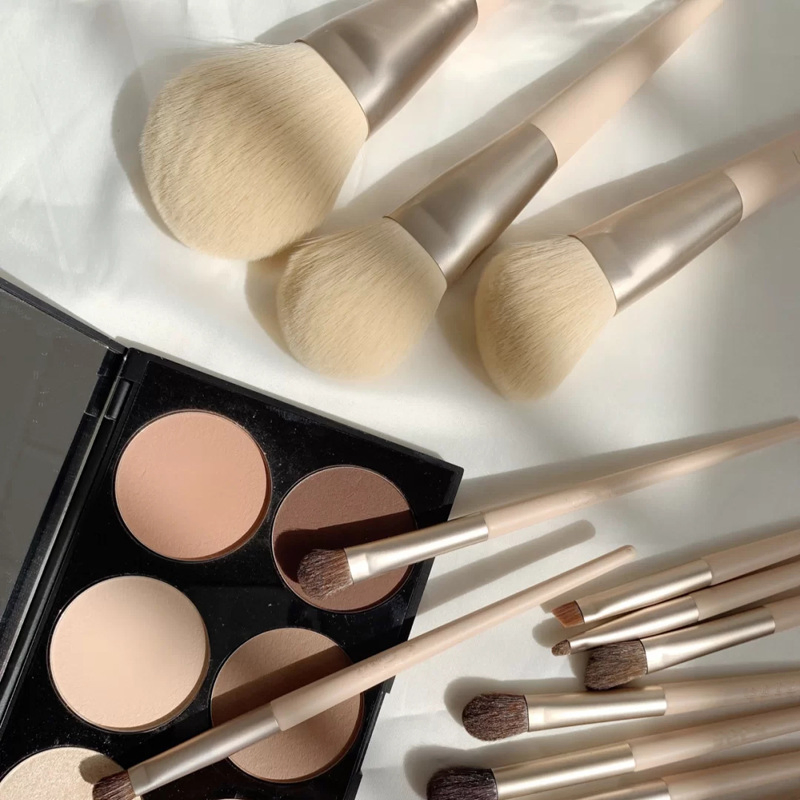 Morandi 12 Makeup Brush Set Eye Shadow Brush Animal Hair Corn Scattered Powder