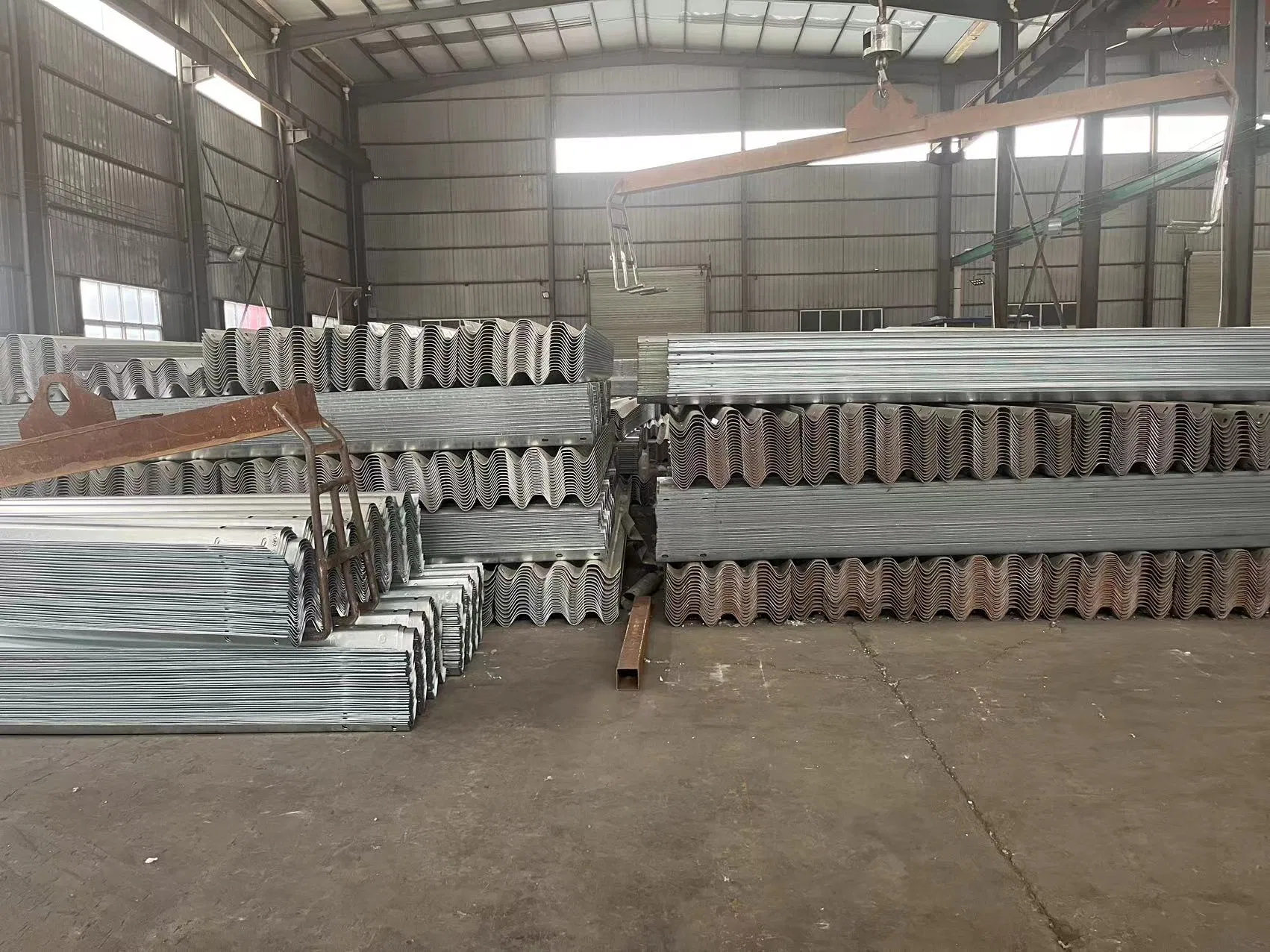 High Speed Barrier High Speed Crash Barrier Highway Guardrail Galvanized Steel W Beam Traffic Guard Rail