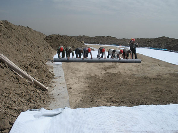 Bentonite Hydrain Mat Waterproof Blanket Gcl 4000g-6500G/M2