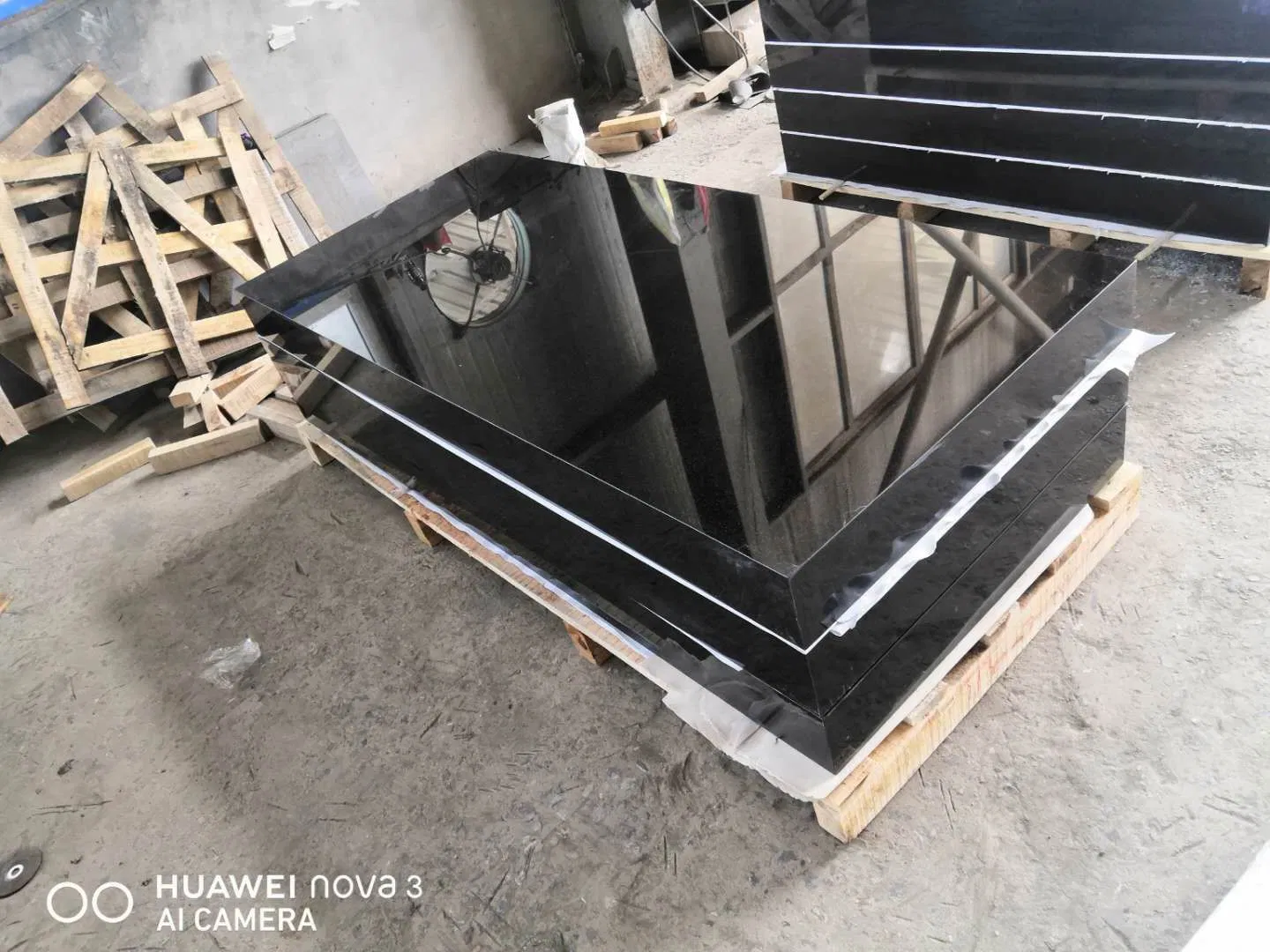 China Black Granite High Polished Tombstone Monument Headstones