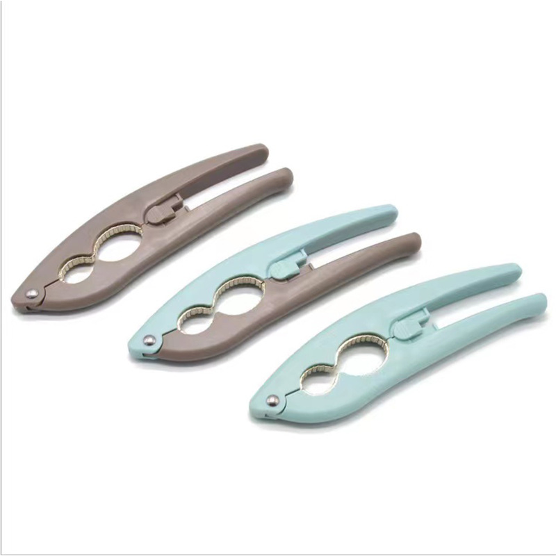 Kitchen Tool Nutcracker Peanut Walnut Pecan Shell Nut Cracker Pliers