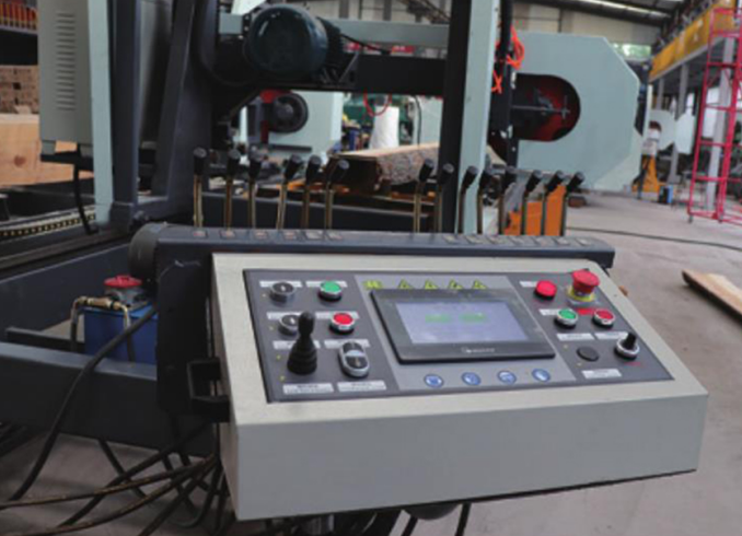 Ленточная пила по дереву портативная горизонтальная дизельная MJ1600