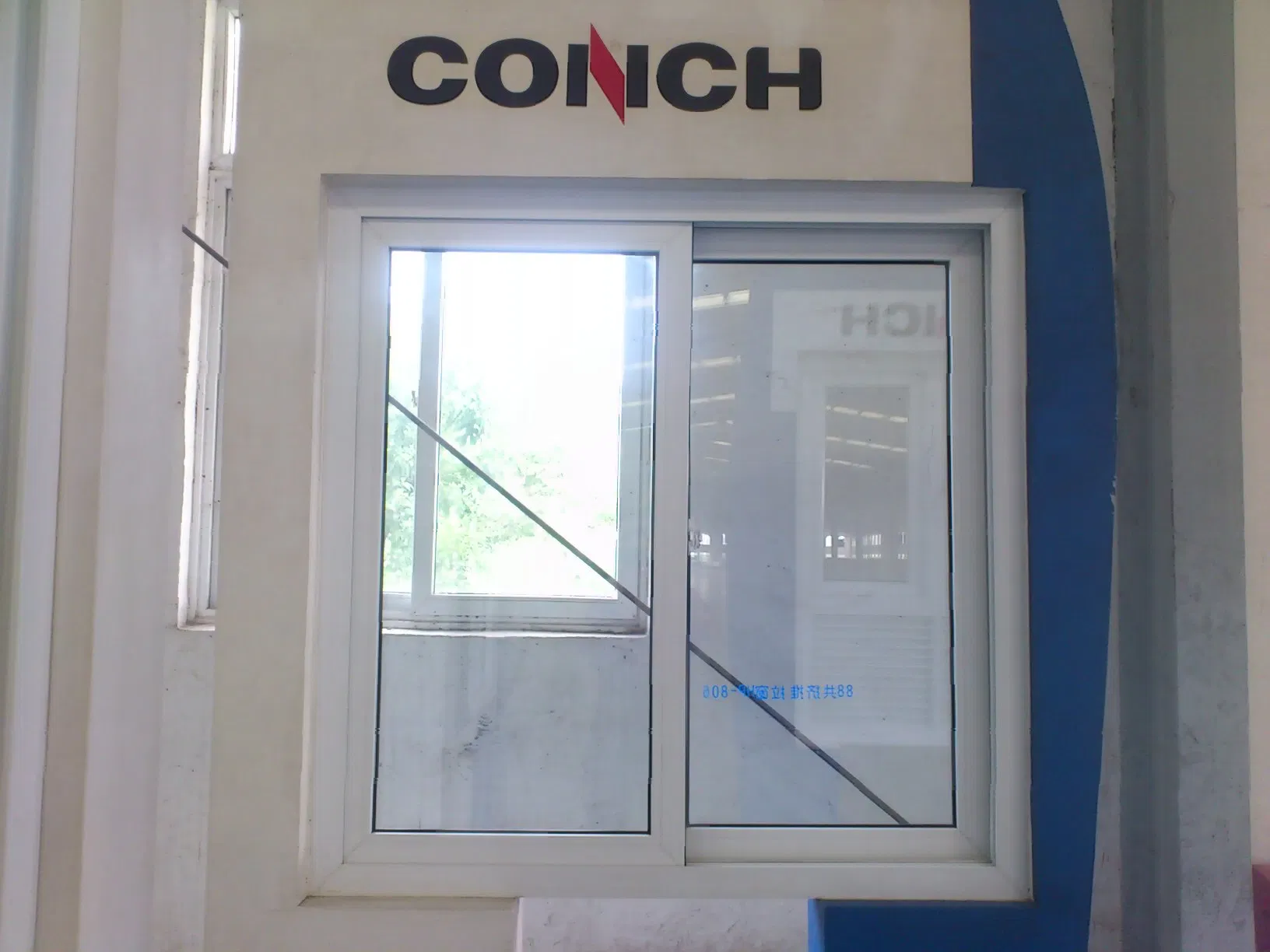Conch Colorful Profile Casement Window with Shutter