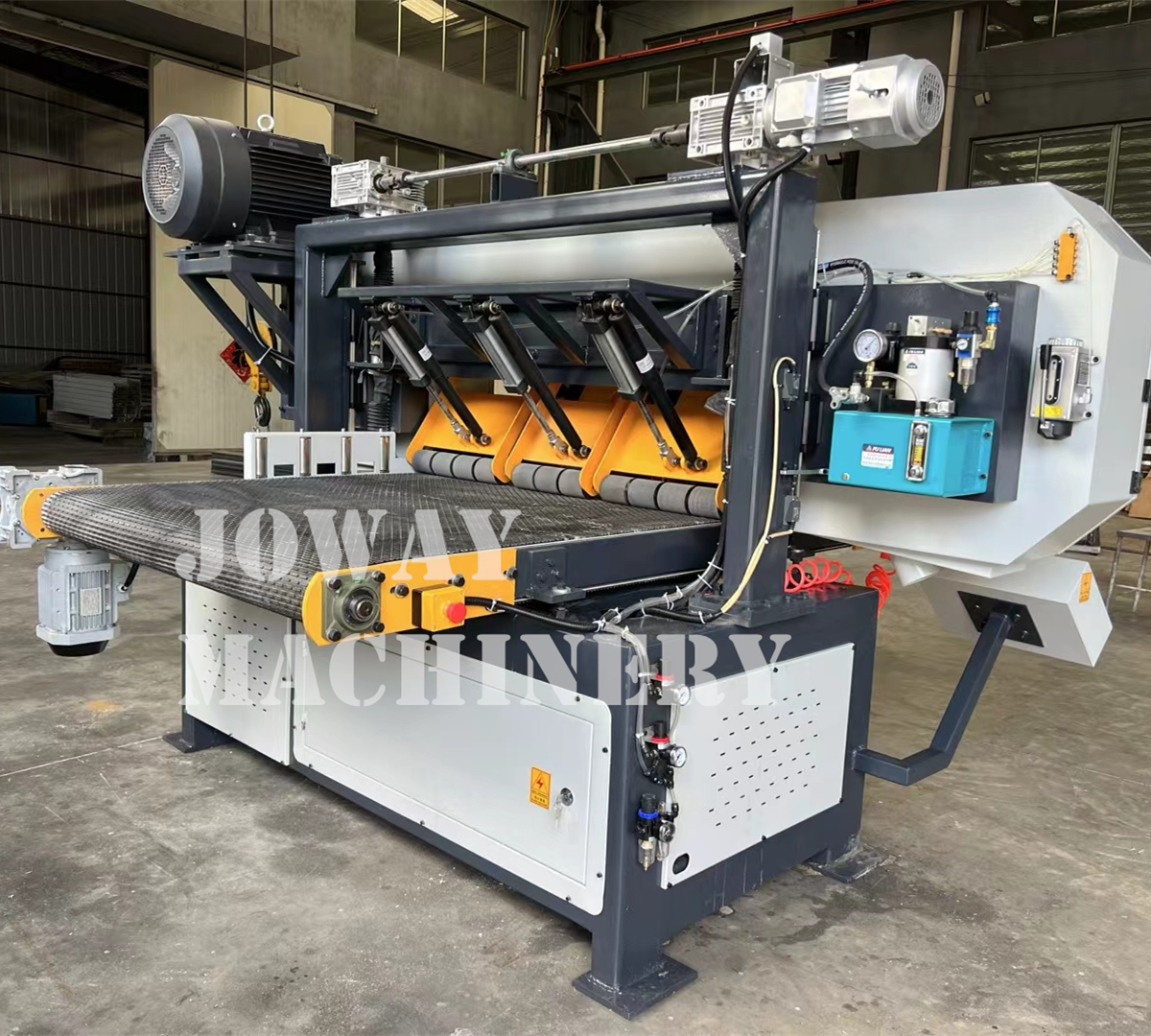 Станок ленточнопильный горизонтальный автоматический по дереву 1300 мм