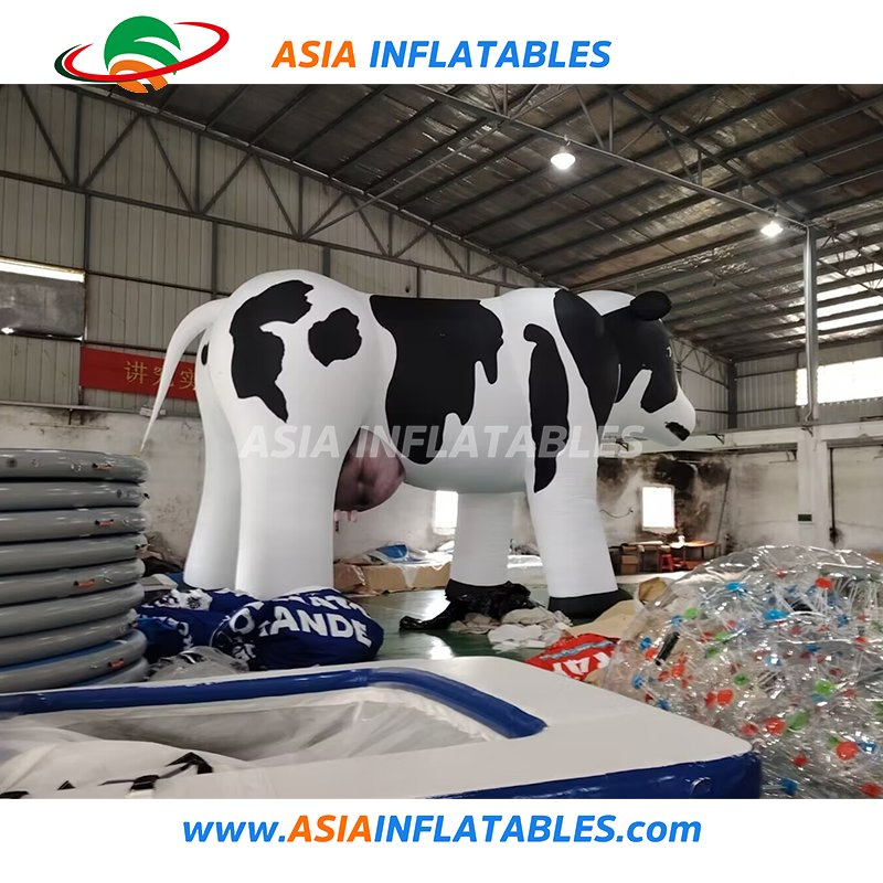 Customized Cartoon Farm Milk Cow Inflatable Advertising Cow for Decoration