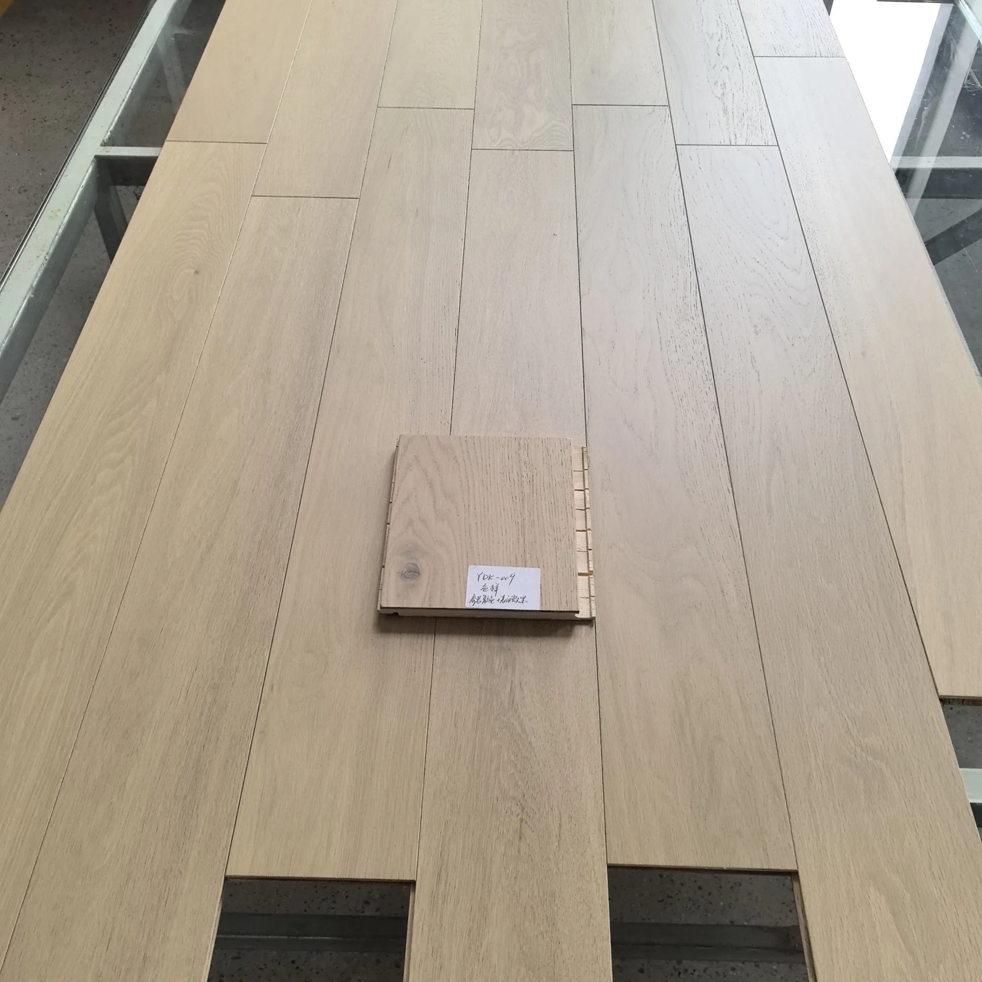 White Oak T&G Multilayer Interior 14mm Hardwood French Oak Wooden Flooring Solid Wood Engineered Hardwood Flooring