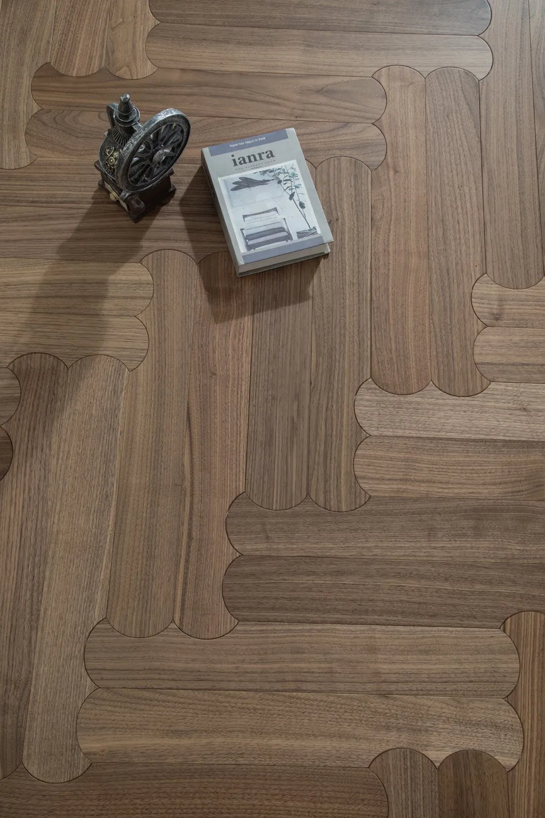 Black Walnut Shaped Parquet Flooring Biscuit Shape Wooden Flooring