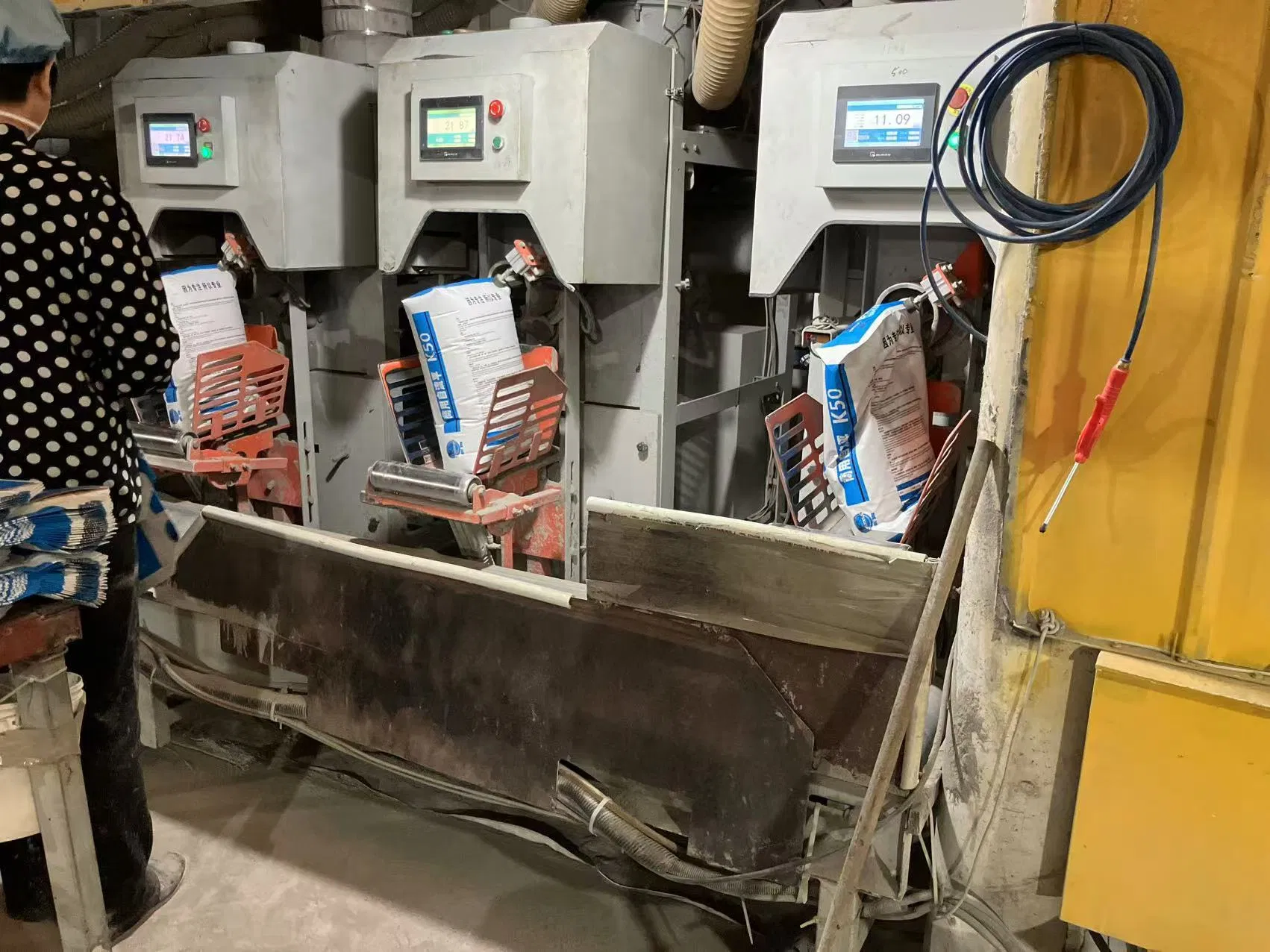 Thick Layer Self-Leveling Concrete with Lower Consumption