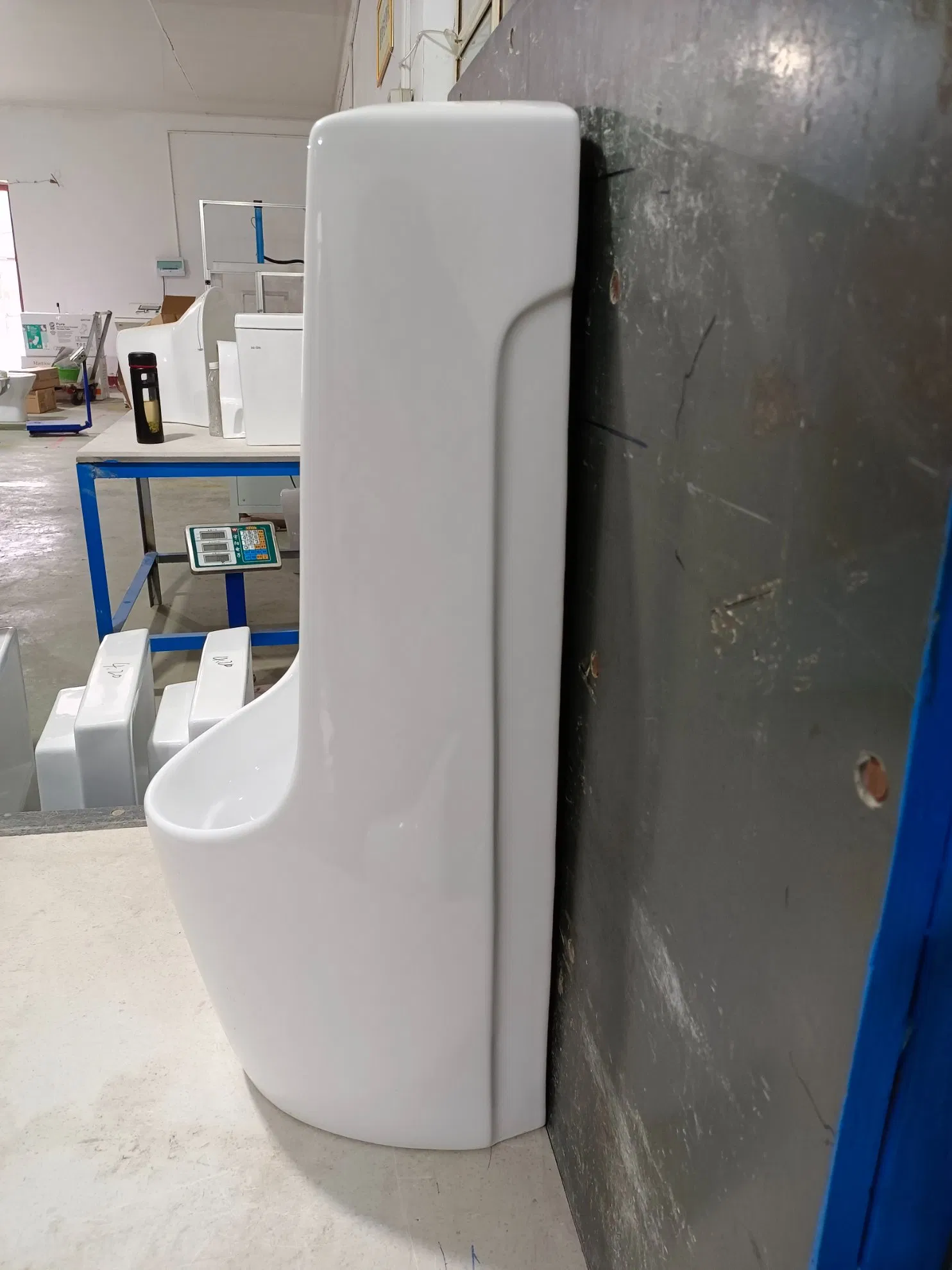 Cheap Price Men Male Urine Bottle Wall Hung Stall Urinals