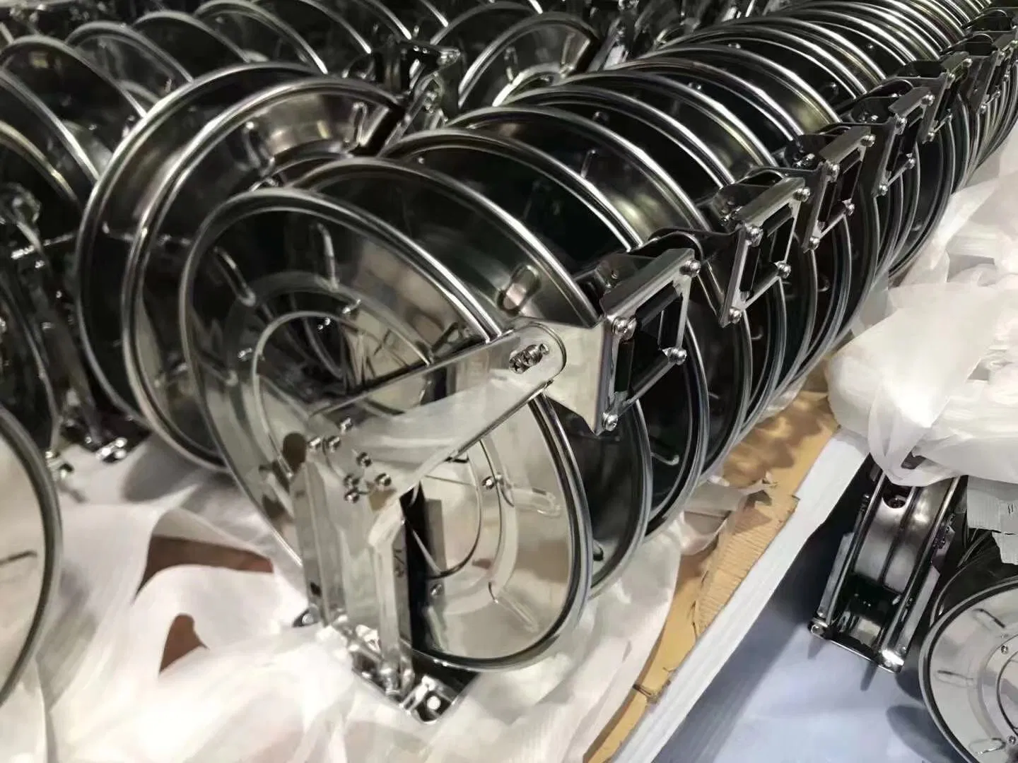 Stainless Steel Pipe Reel Automatic Rewind Pipe Reel