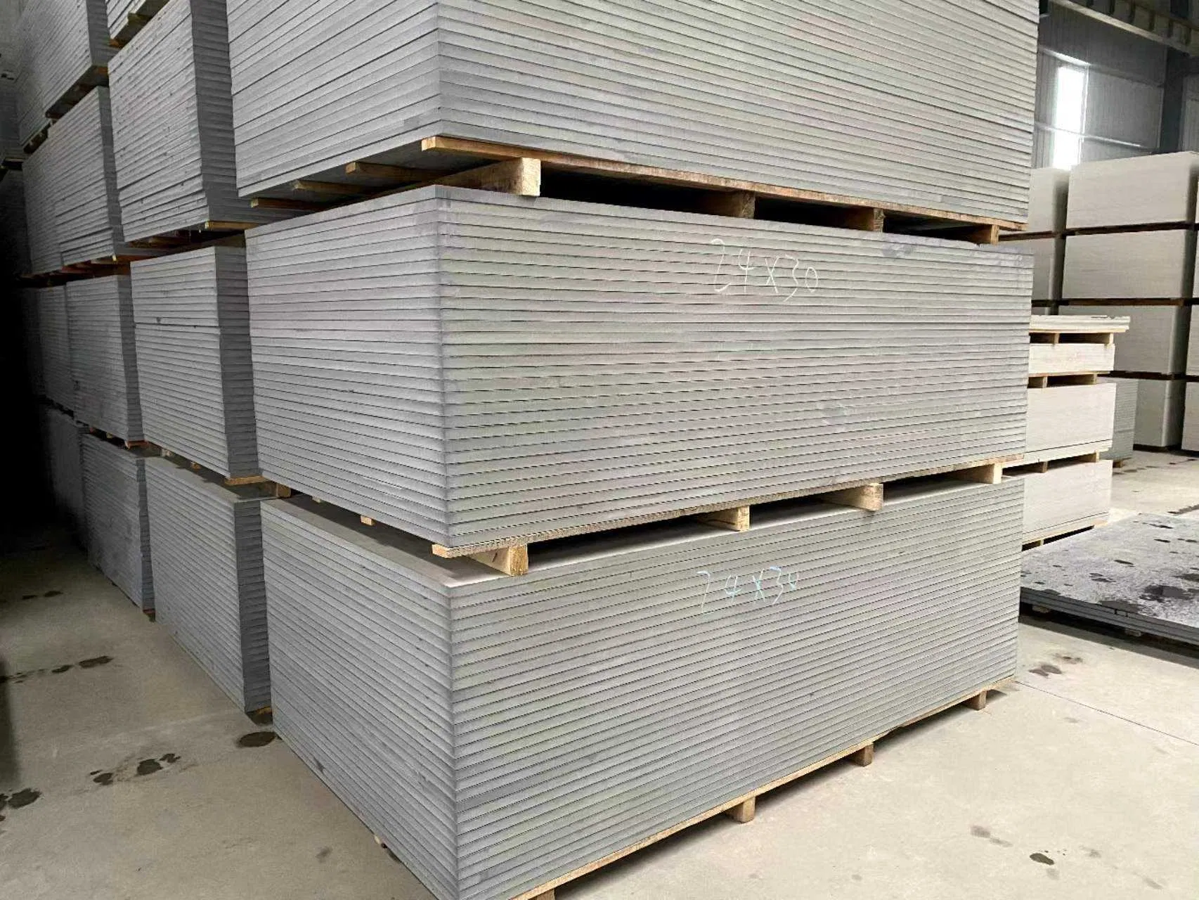 Fireproof Calcium Silicate Ceiling Board with 1 Year Warranty