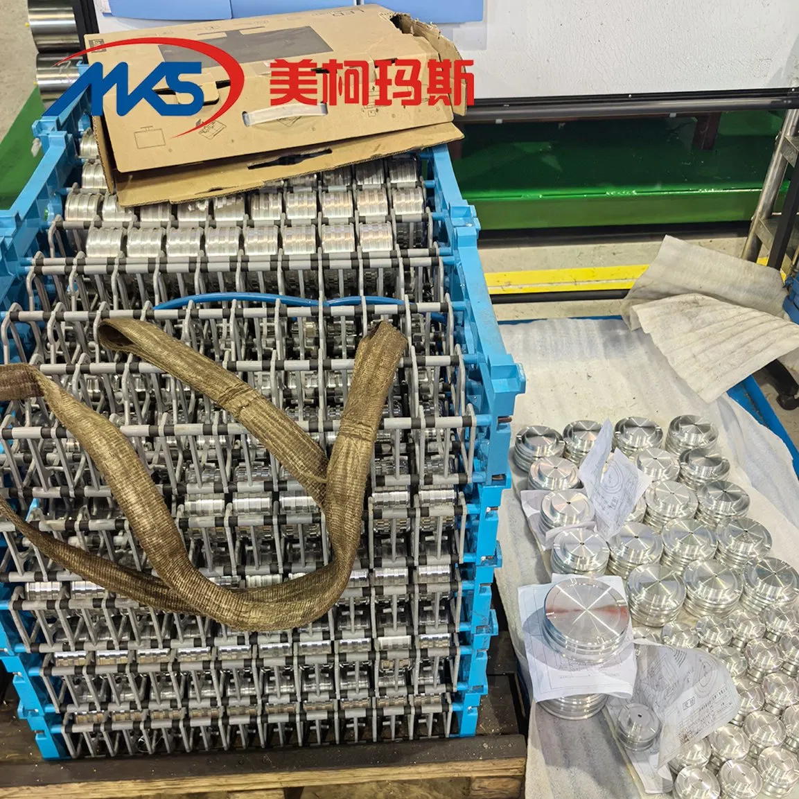 Гидравлический аккумулятор EHP C 0900-250-200 для горной техники