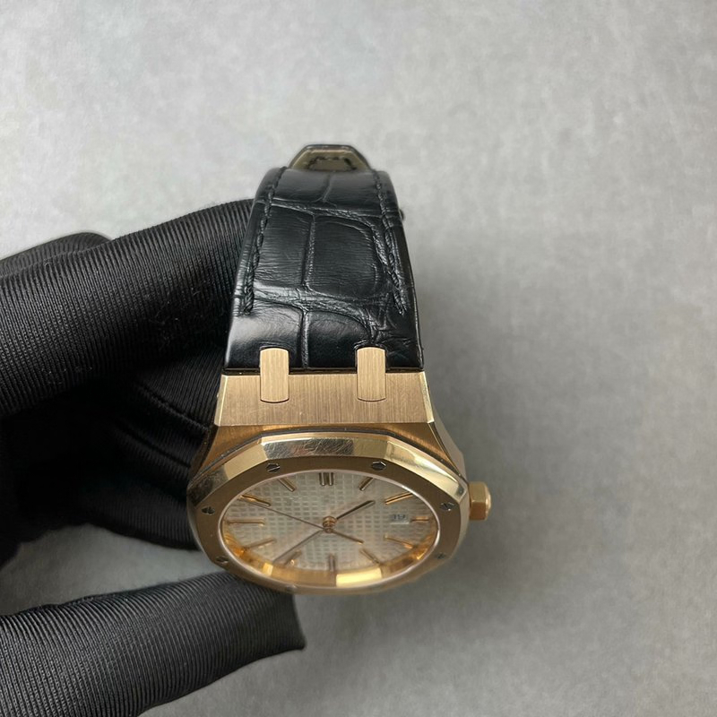 Premium Super Clone Quartz Watch - 1_ 1 Replica Design - Automatic Watch and Mens Watch Price