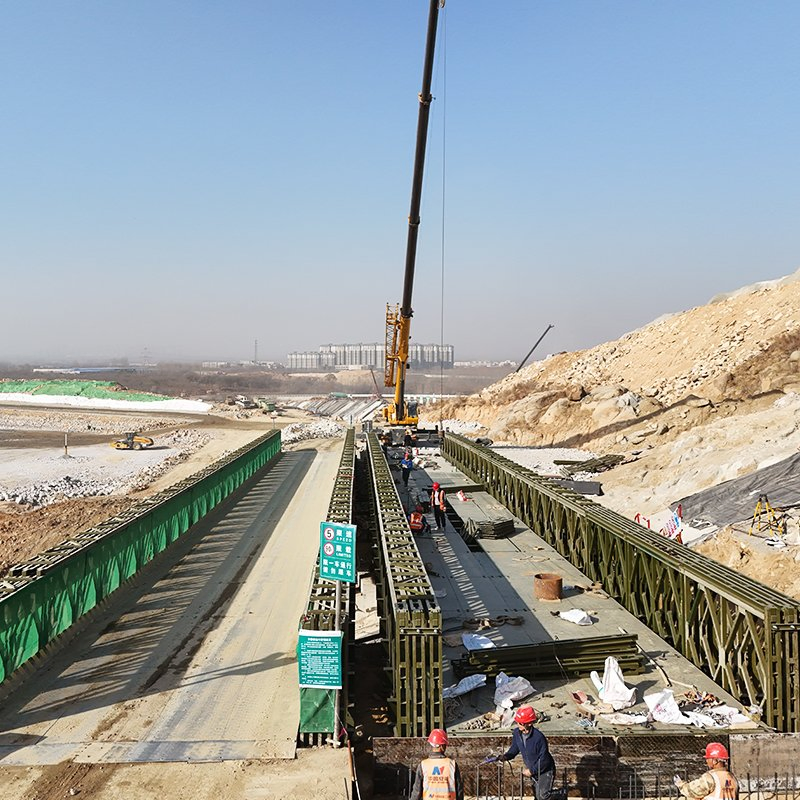 Durable Long Truss Bridge for Easy Trail Installation and Use