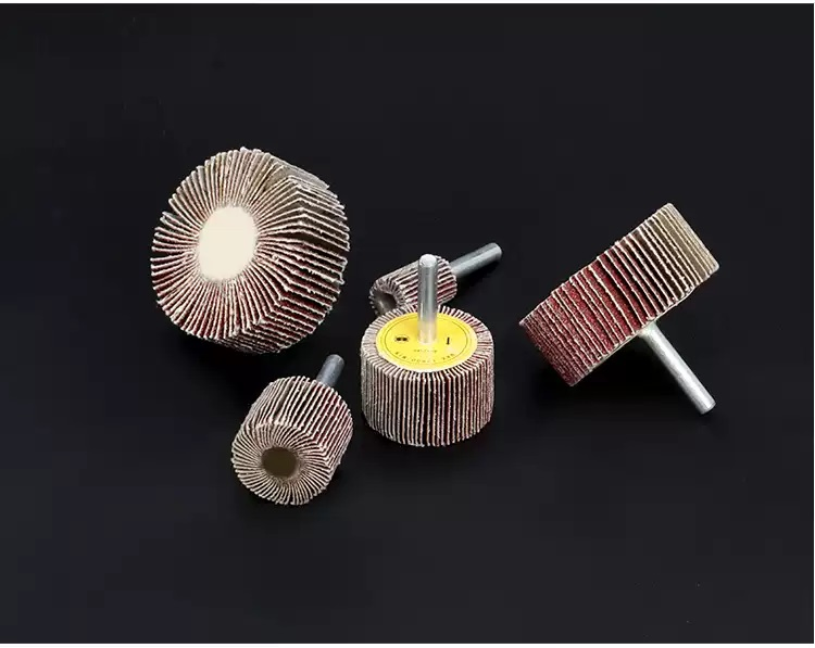 Лепестковый круг хлопковый 50х25х6 мм для полировки металла