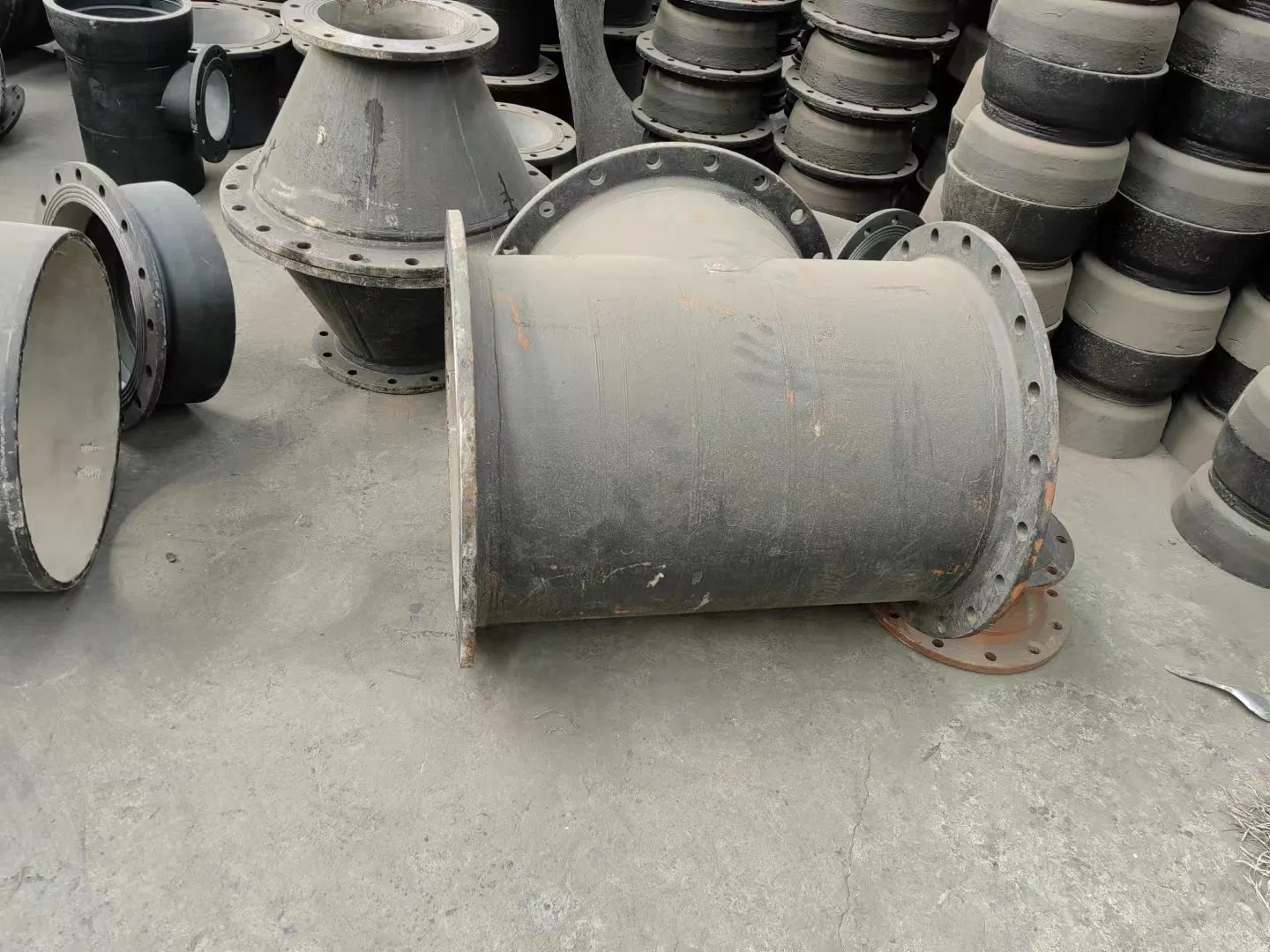 Custom Flanged Pipe Fittings Cast Ductile Iron All Flange Tee Bends Reducer Elbow Cap for Industry Water Oil Gas ISO2531 En545 En598 All Flanged Tee