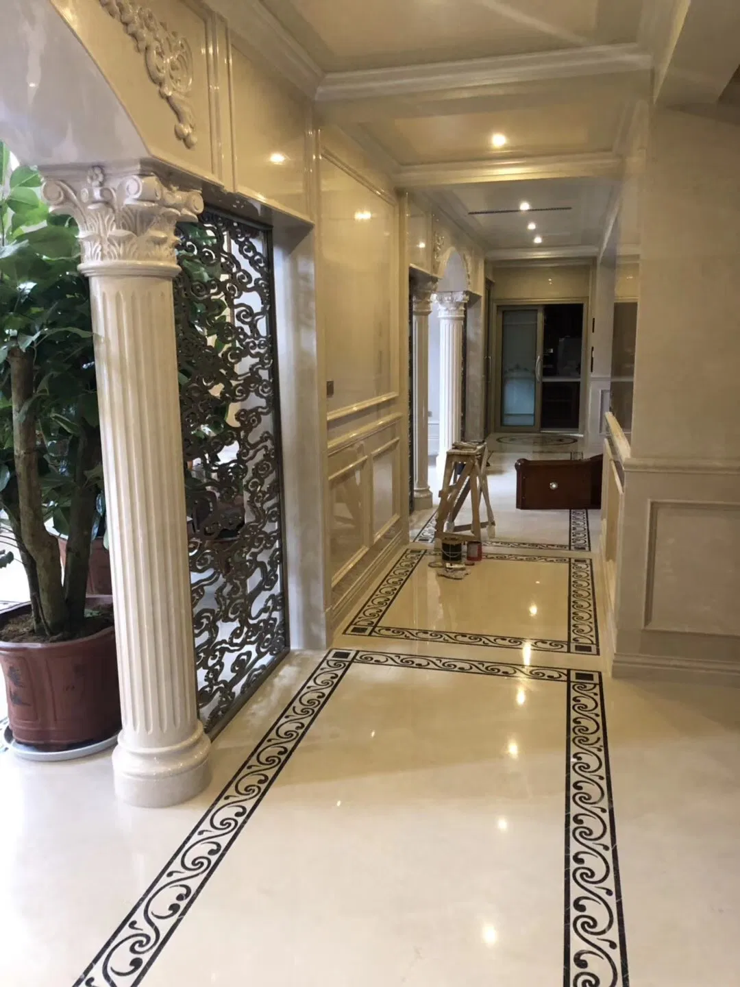 Cheap Stone Roman Pillar, Marble Roman Solid Column, Granite Hallow Column in Wholesale