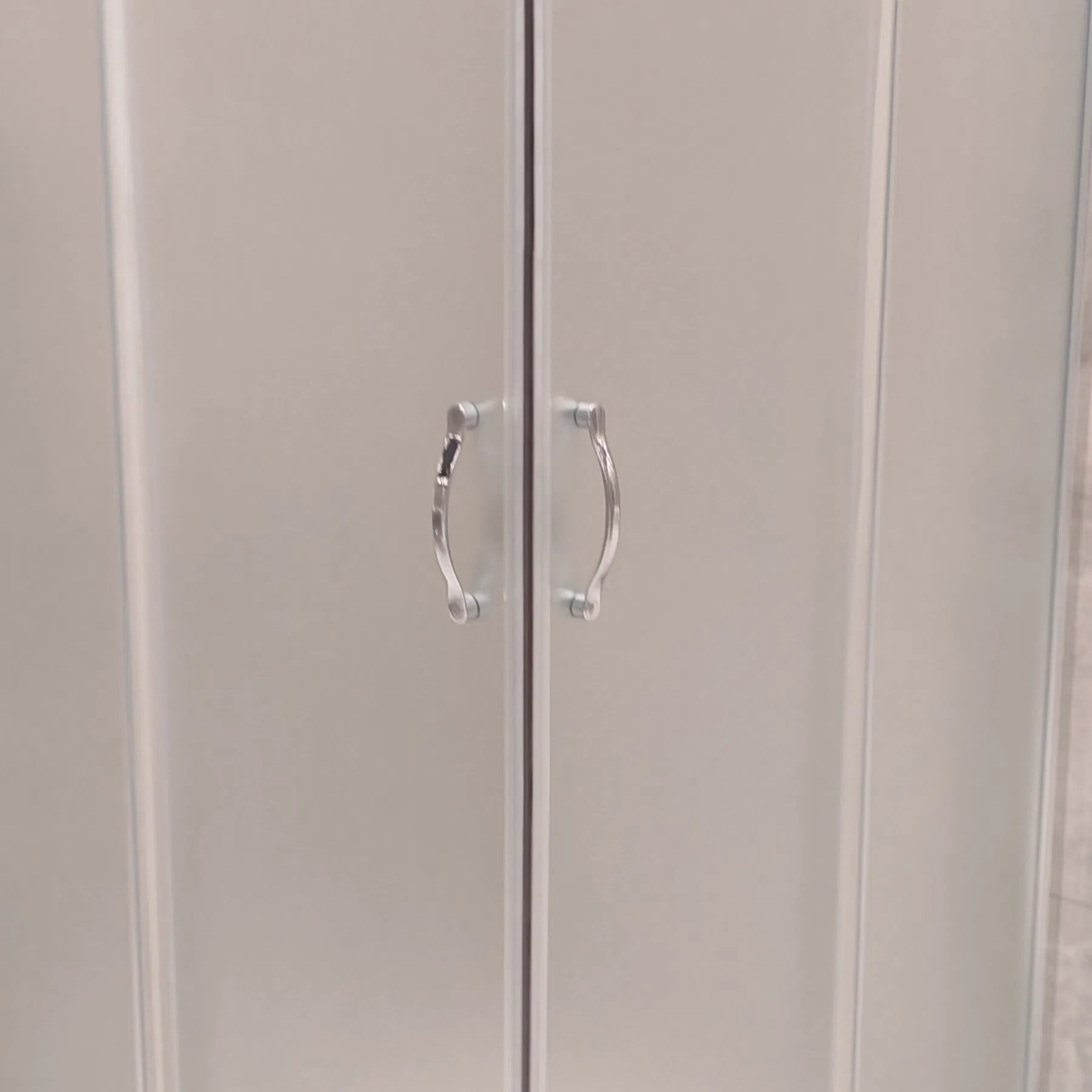 Modern Bathroom Aluminium Frame Sliding Shower Enclosure with 6mm Tempered Glass