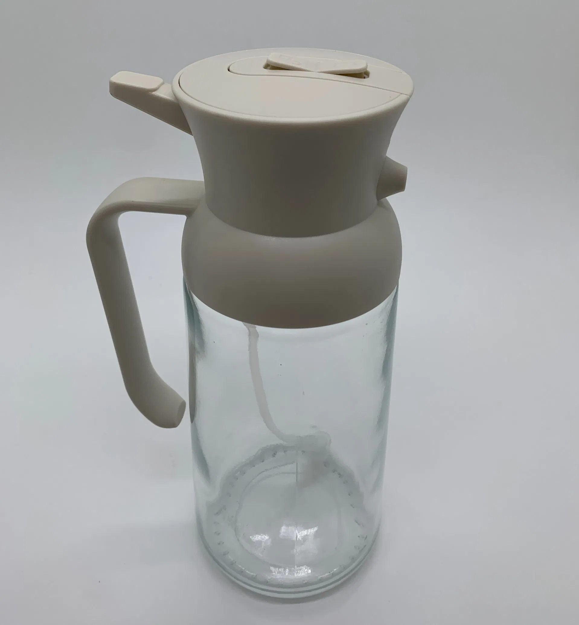 New Design 550ml Multi-Functional Oil Spray Glass Bottle