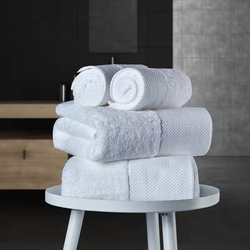 Cotton Bath Towel Set Pattern Lightweight Comfortable Antimicrobial Feature Hotels