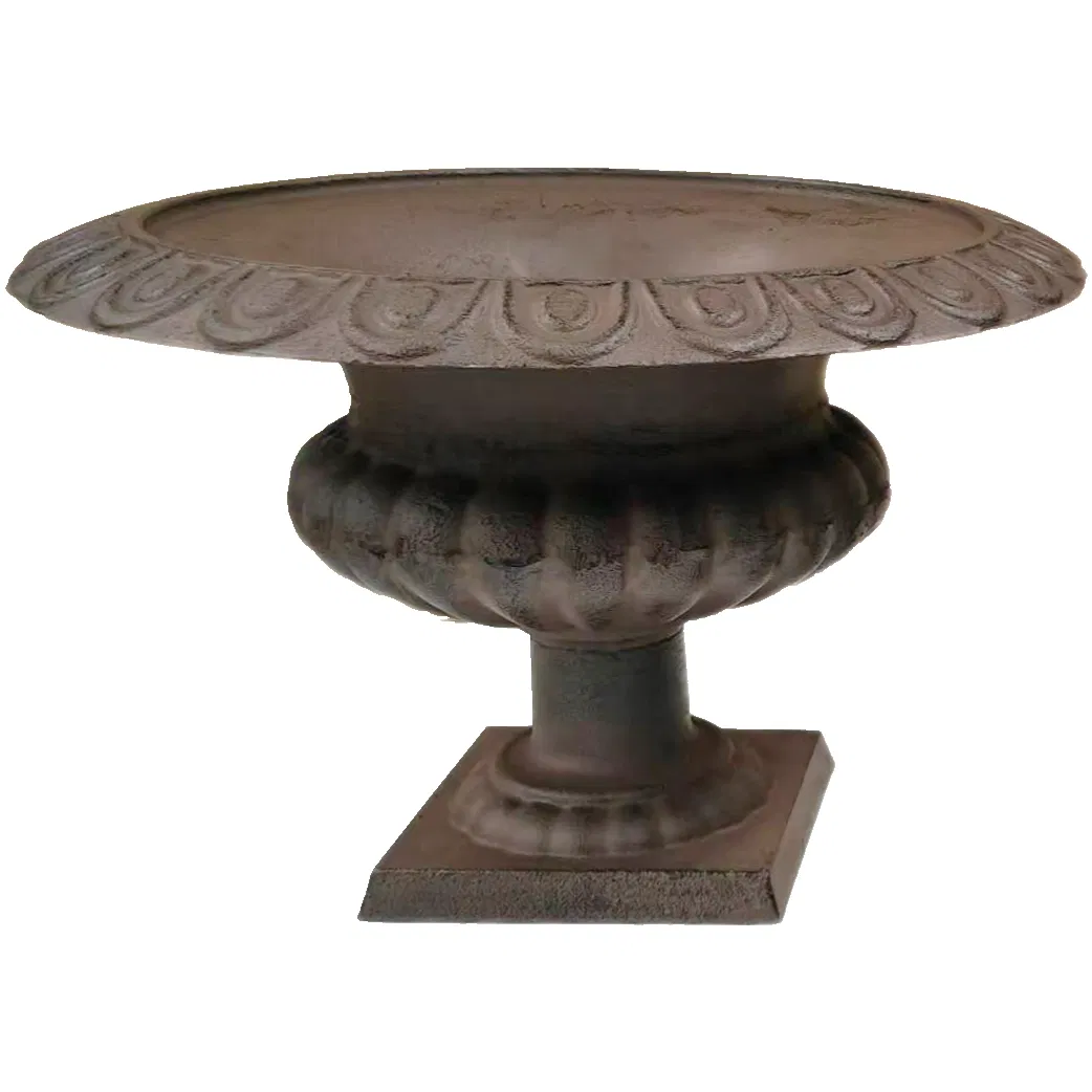 Чугунный кашпо в винтажном стиле для сада