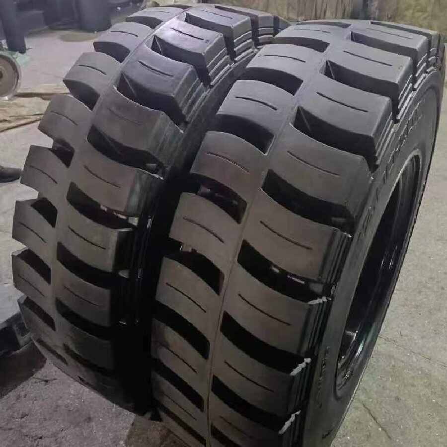 Anygo 12.00-20 XZ06 Solid Tire with Rim for Terex MHL340 Material Handler and Heavy-Duty Forklifts