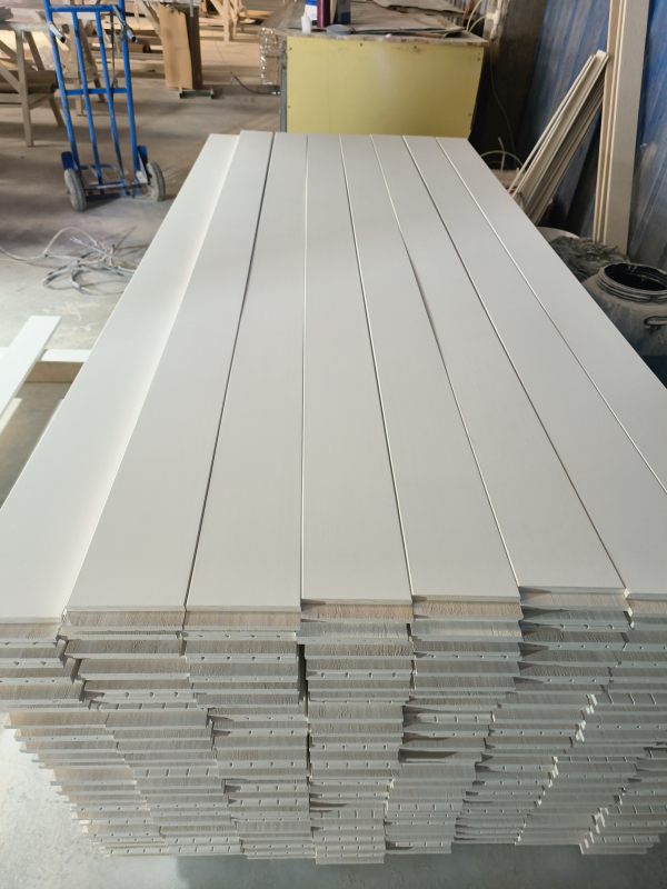 White Primed or Painted Soild Wood Mouldings Skirting Boards Baseboards