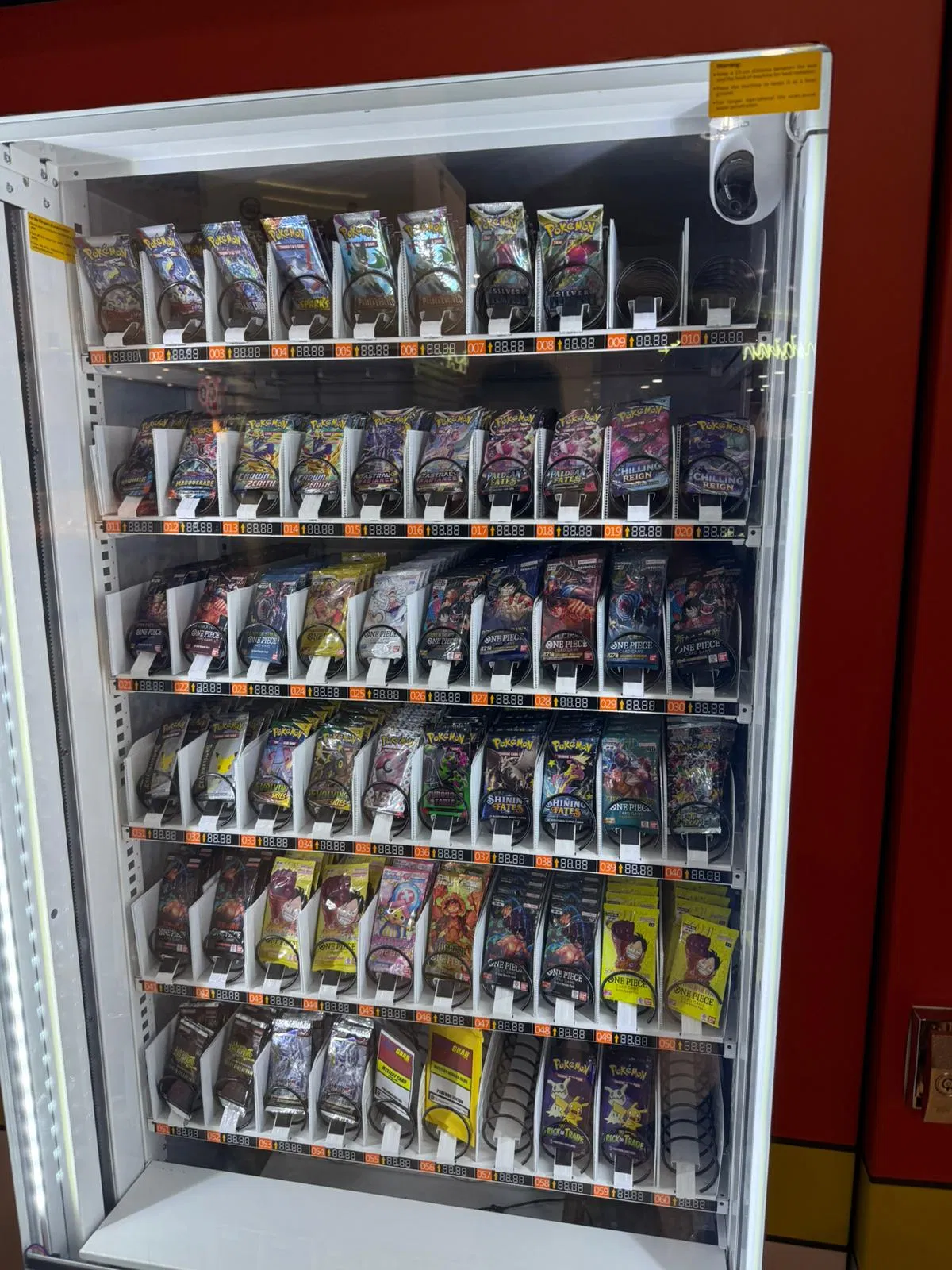 Focusvend Offer Custom Made Pokemon Vending Machine for Trading Card Cartoon Card