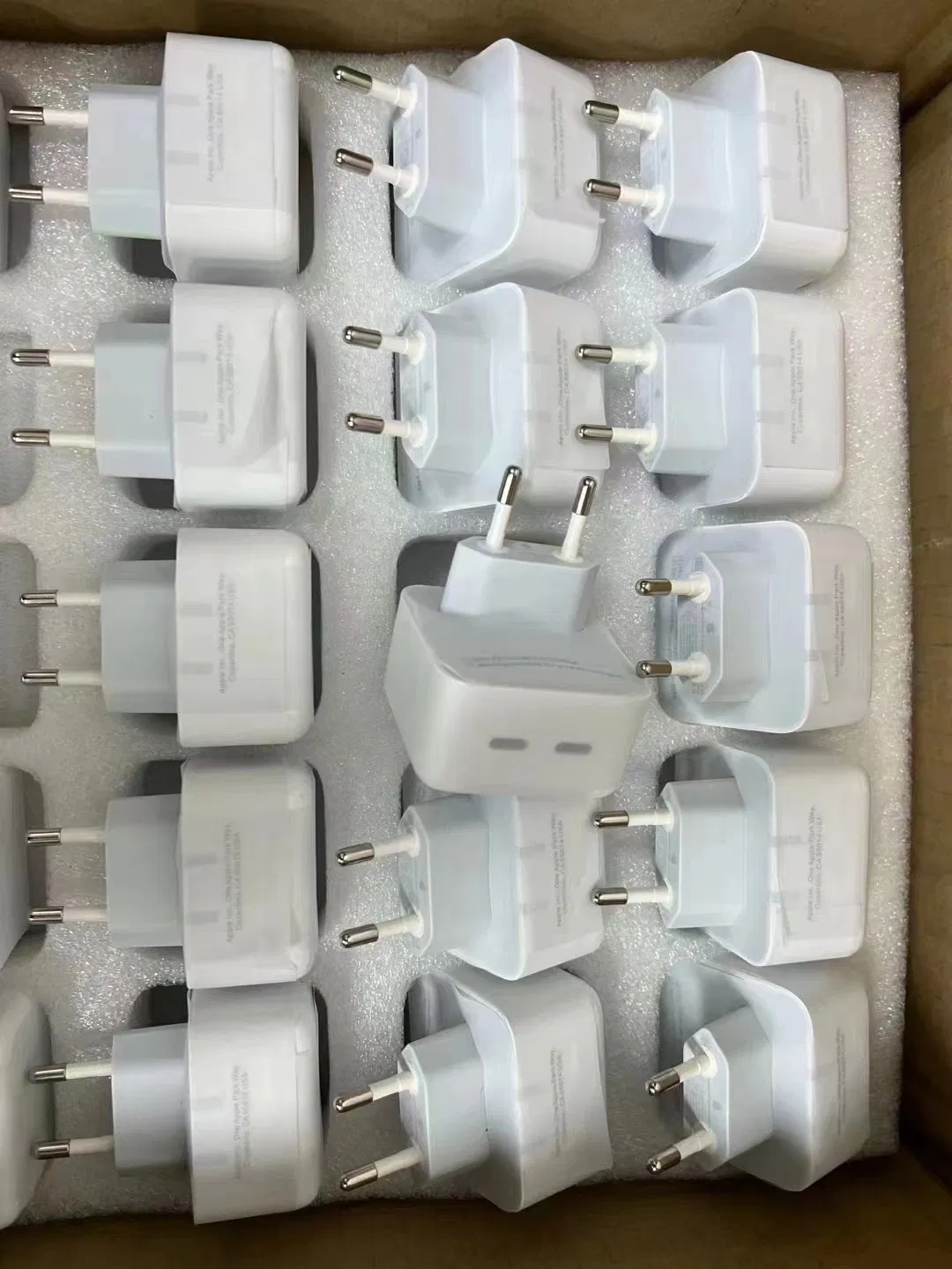 1: 1 Original 35W Type C Fast Charger Mobile Phone Wall Charger Pd USB-C Adapter for iPhone 14 13