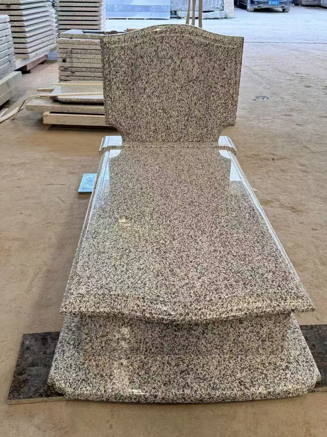 Popular White Granite Cemetery Headstone Gravestone Tombstone Monument