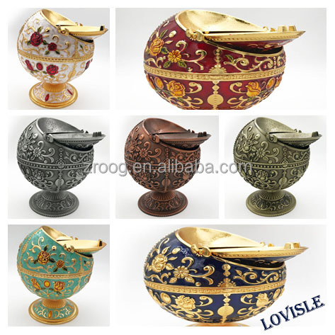 Vintage Windproof Ashtray with Lid Tabletop Cigarette Ashtray for Outdoor Indoor Metal Push Down Ashtray Smoking Ash Tray Hand Stamped Pattern Gift