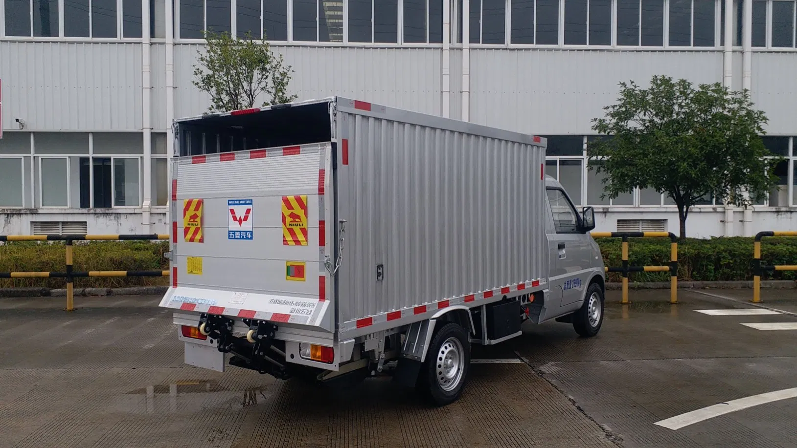 Niuli Light Strong Compact Tail Lift for Vehicles CE Certified