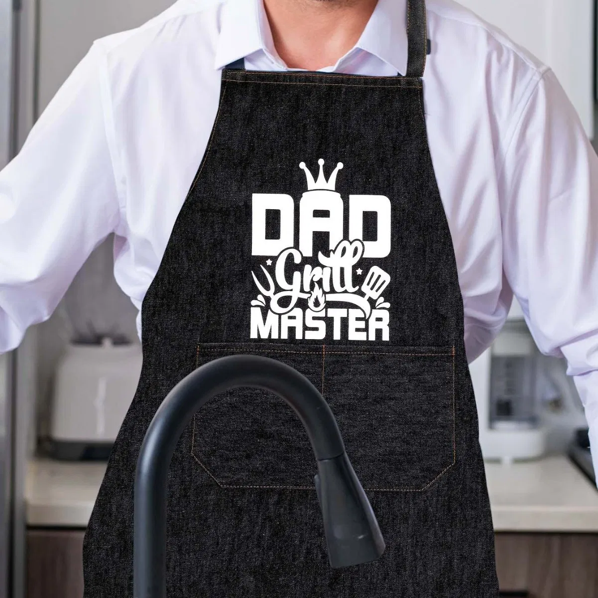 Denim Apron, Restaurant Outdoor Apron, Wear-Resistant and Scratch-Resistant, Thickened Work Apron, Barbecue Apron