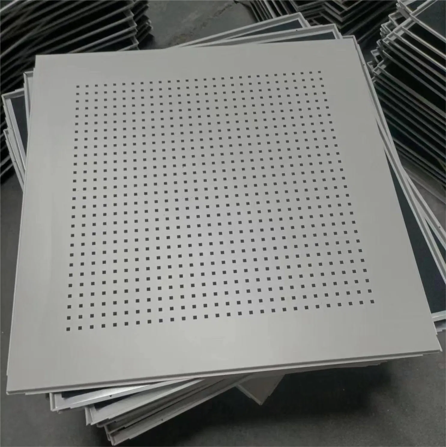 Perforated Soundproof Metal Acoustic Panel Aluminum Ceiling Panel Soundproof Aluminium Acoustic Panel Ceiling Covering Ceiling Decoration